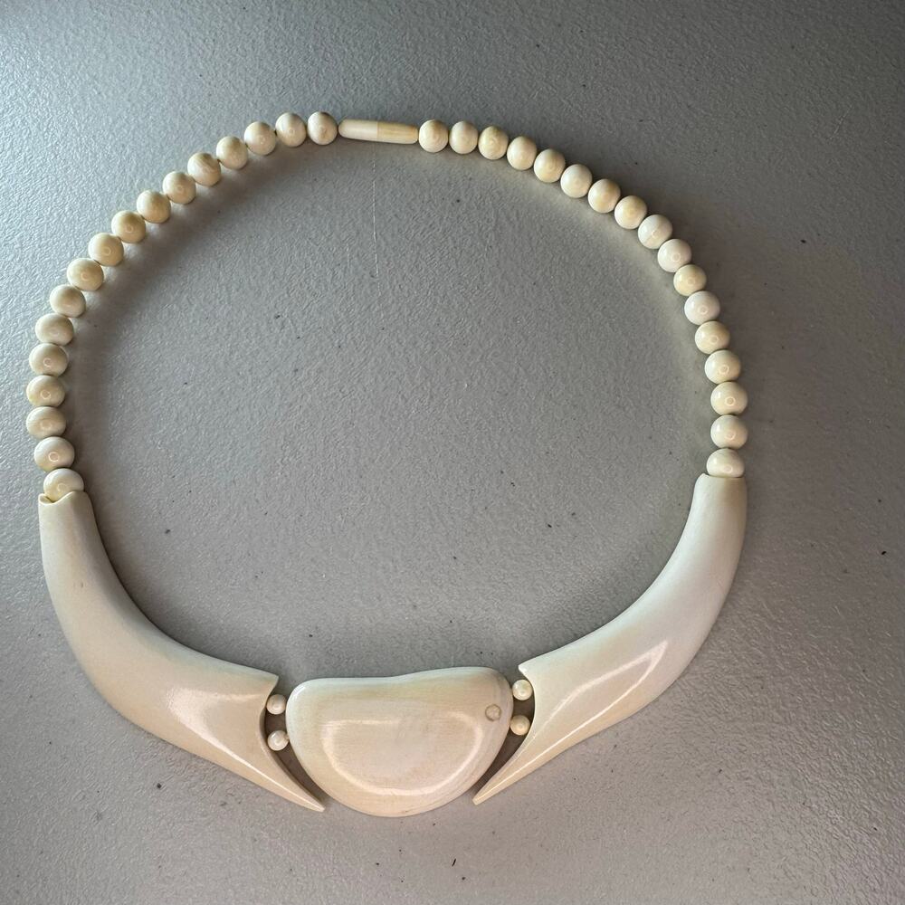 vintage cream statement necklace sculptural collar chunky bead retro mod style